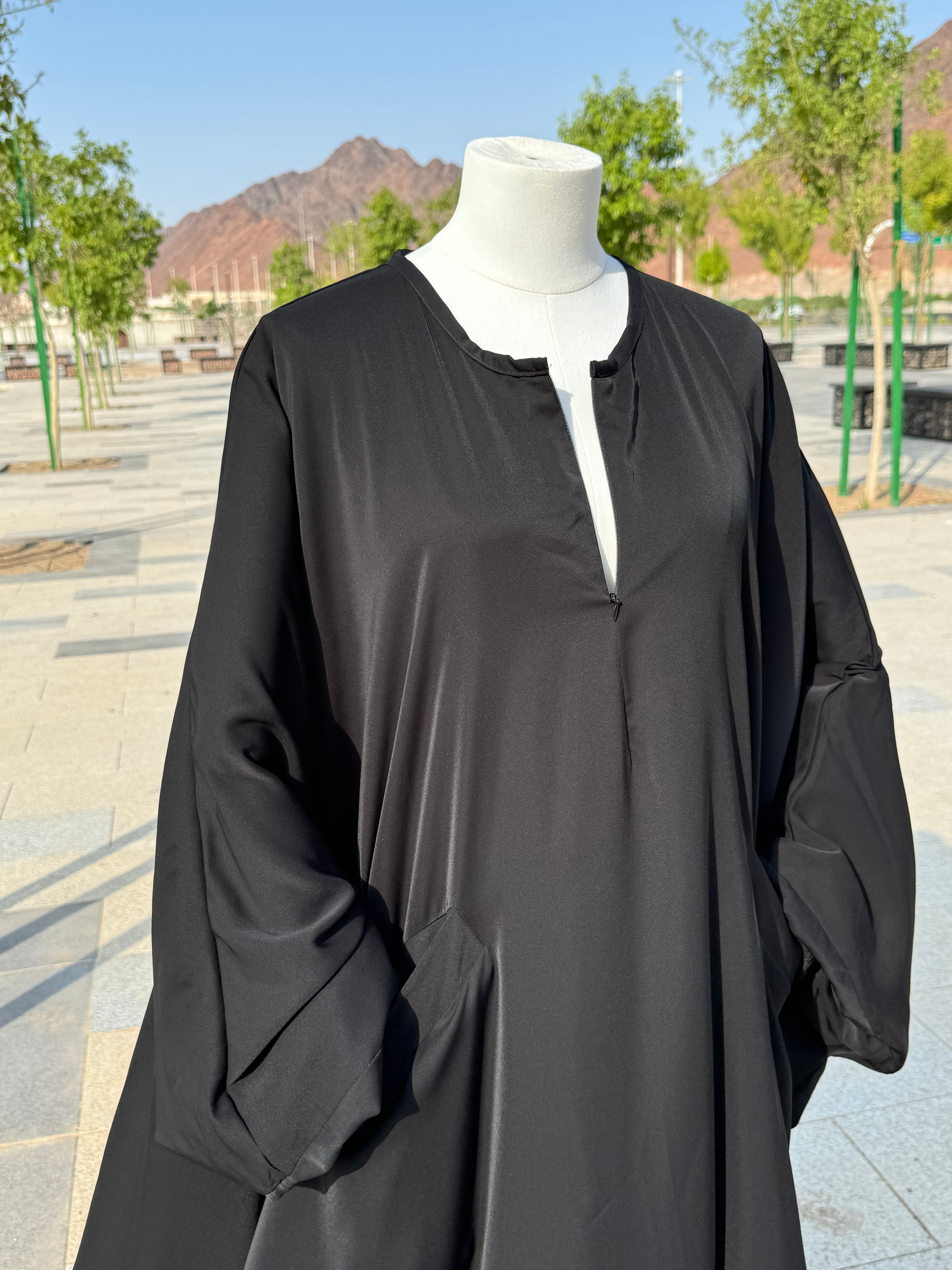 Abaya Yawmi Noir