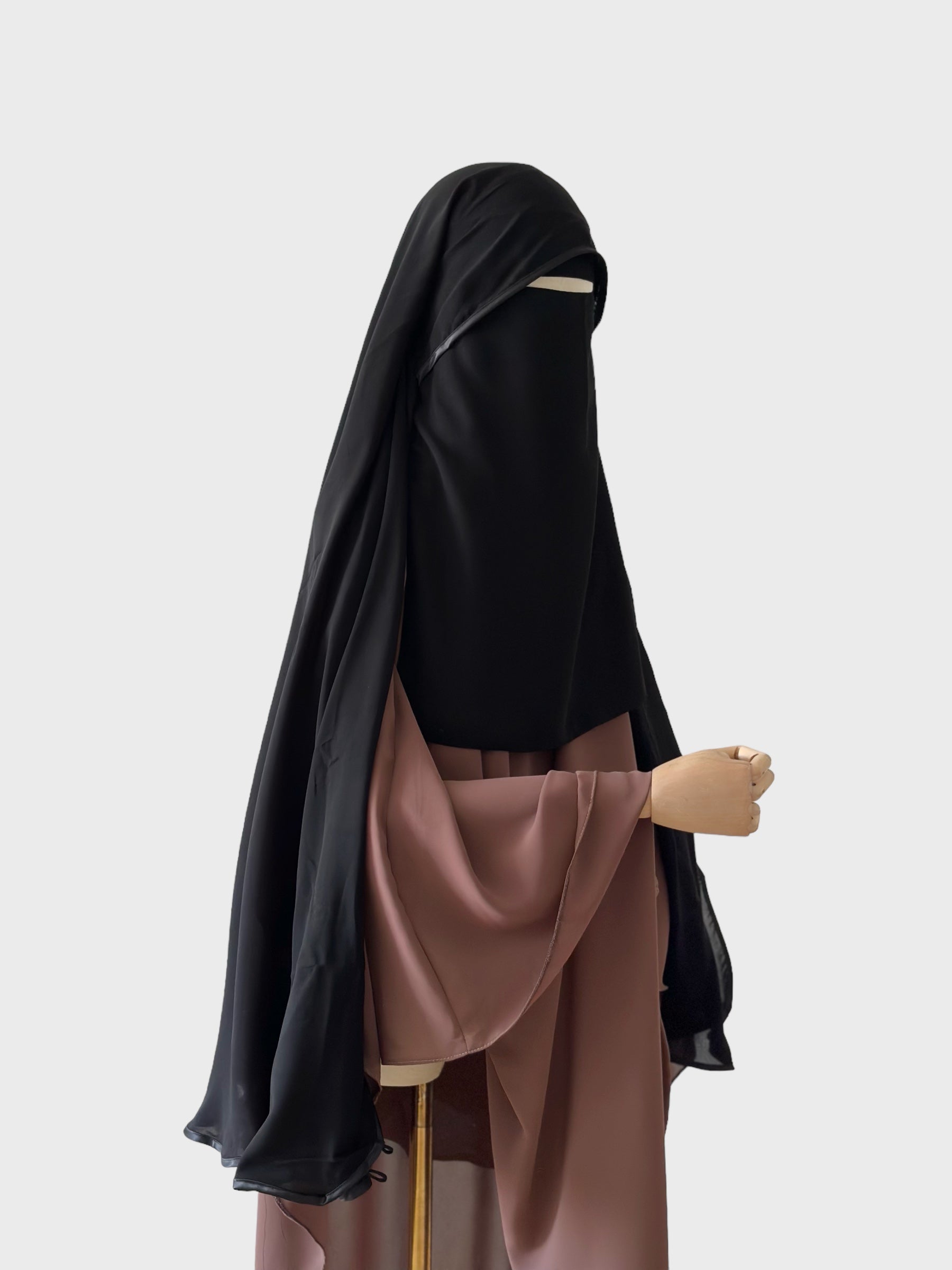 Niqab Khachia