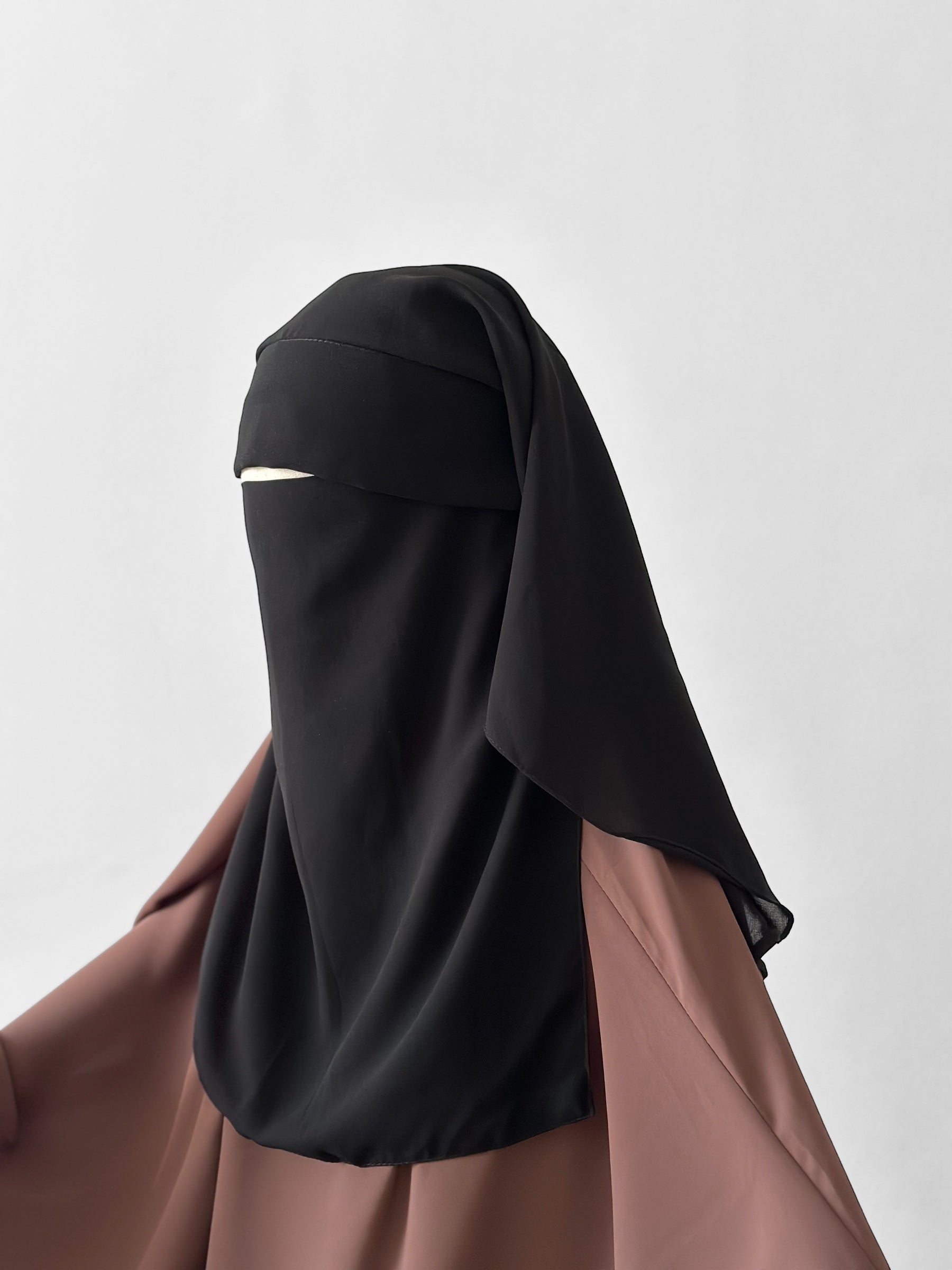 Niqab Nur 𝑃𝑢𝑙𝑙 𝐷𝑜𝑤𝑛 - 𝐶𝑎𝑝