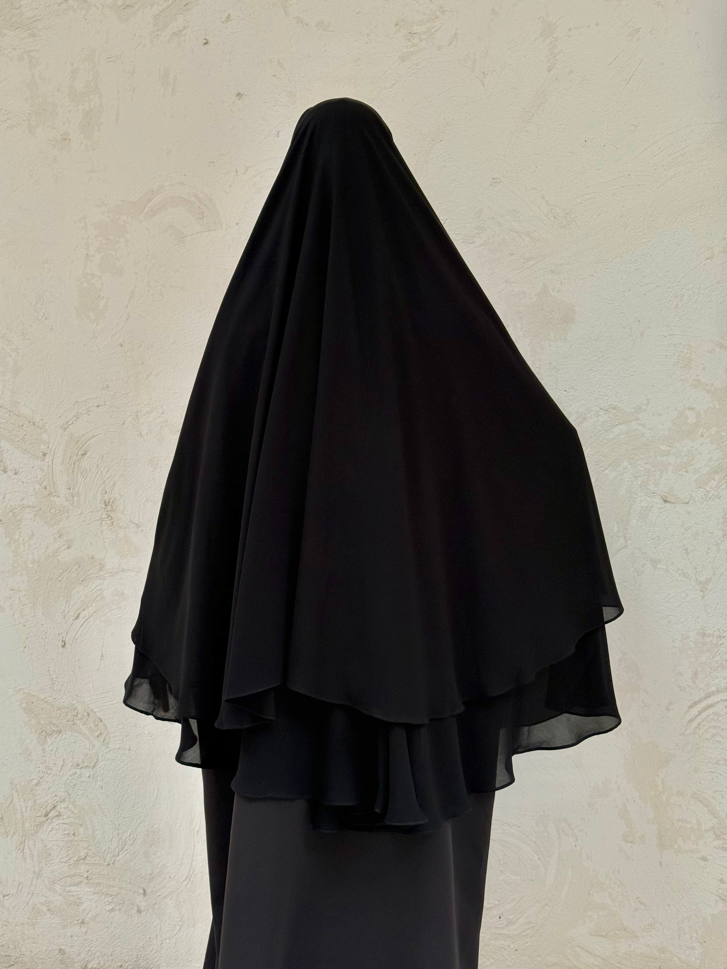 Black Saba Cape + ɴɪǫᴀʙ ᴘᴜʟʟ ᴅᴏᴡɴ