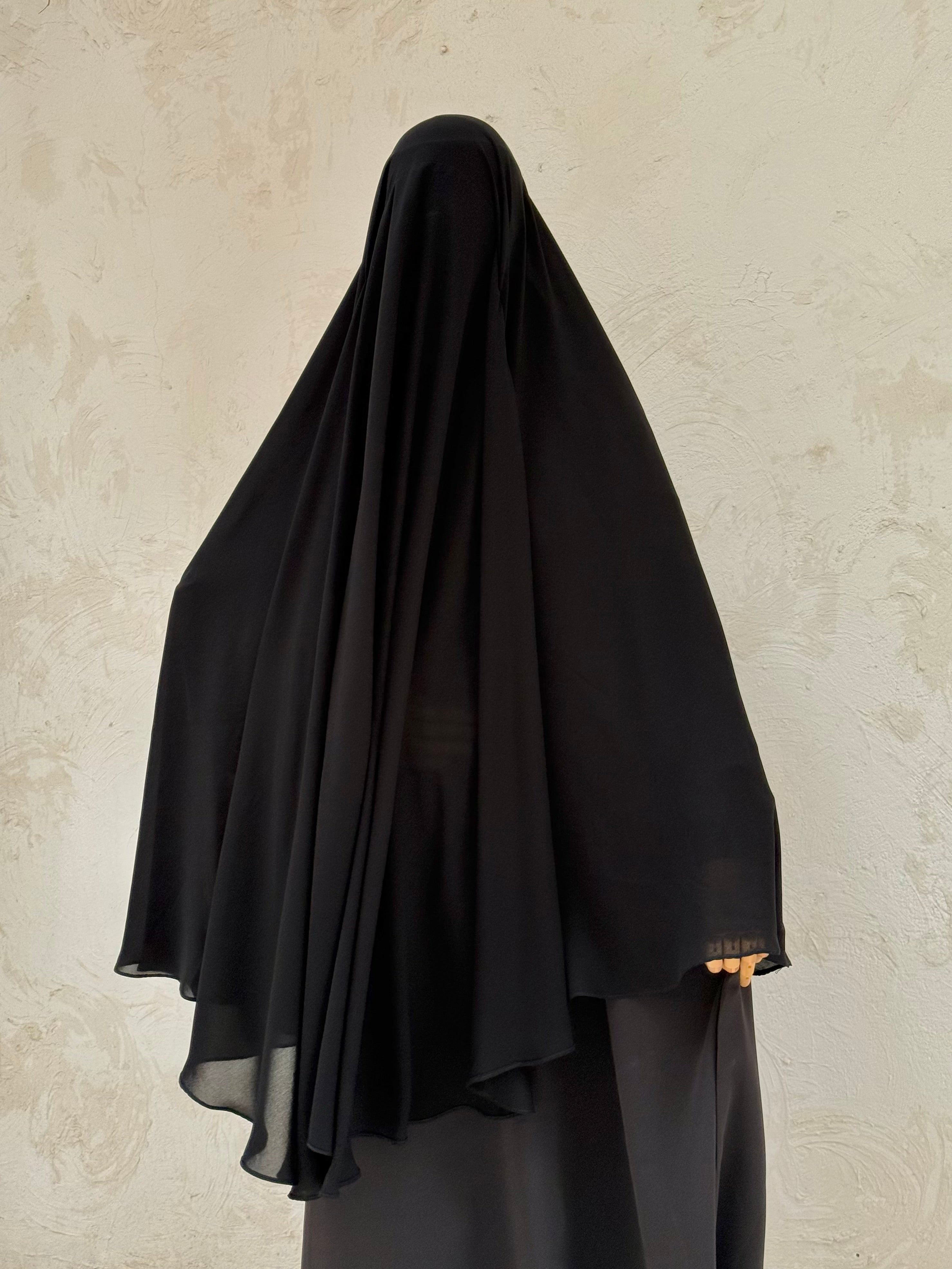 Black Saba Cape + ɴɪǫᴀʙ ᴘᴜʟʟ ᴅᴏᴡɴ