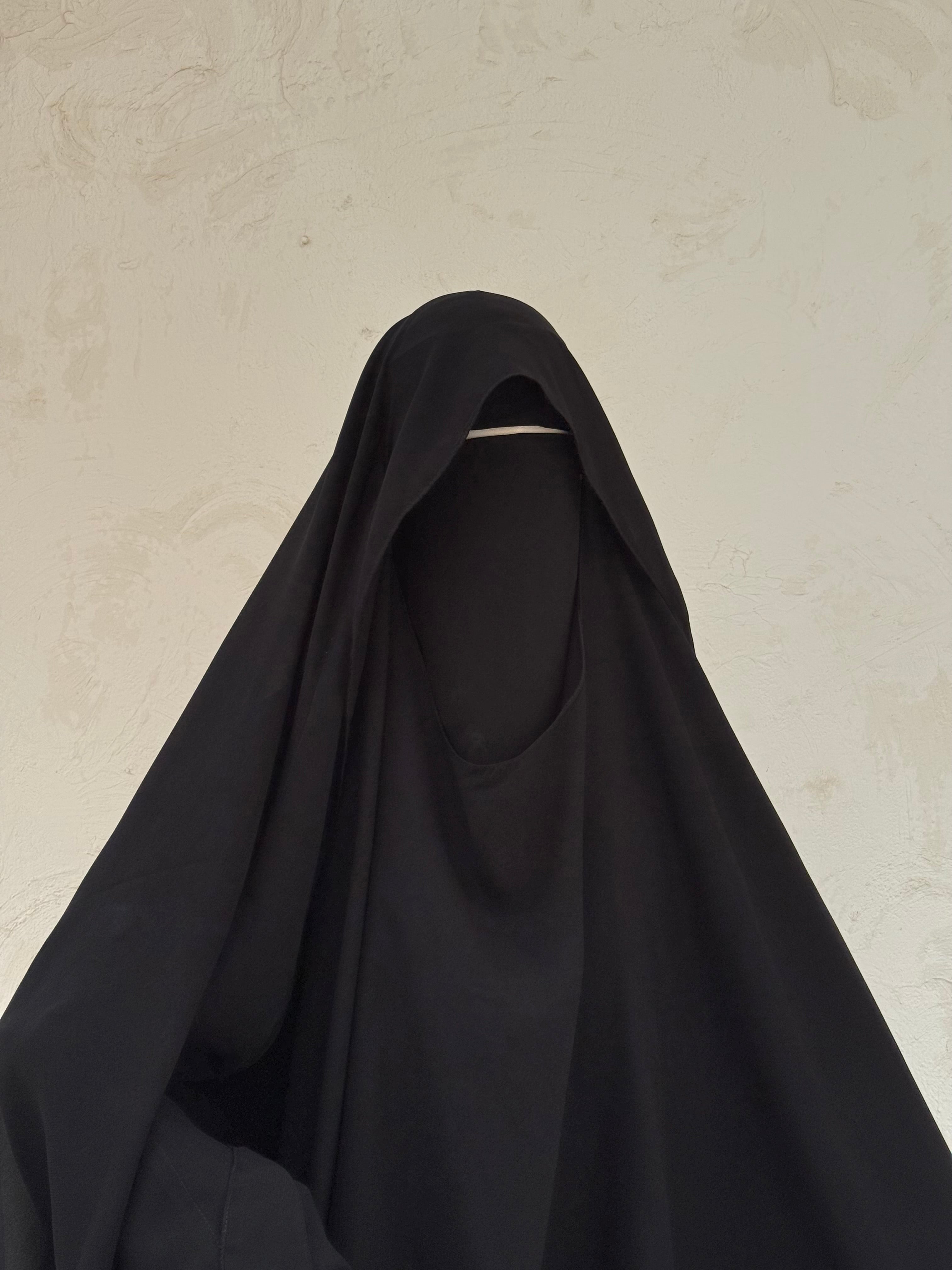 Cape Abha + ɴɪǫᴀʙ ᴘᴜʟʟ ᴅᴏᴡɴ